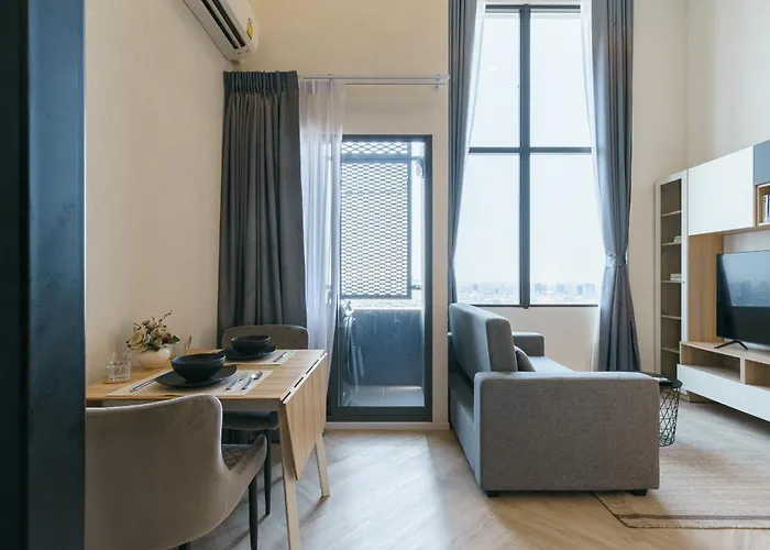 Luxury Loft Duplex With Luxurious Views! Apartment