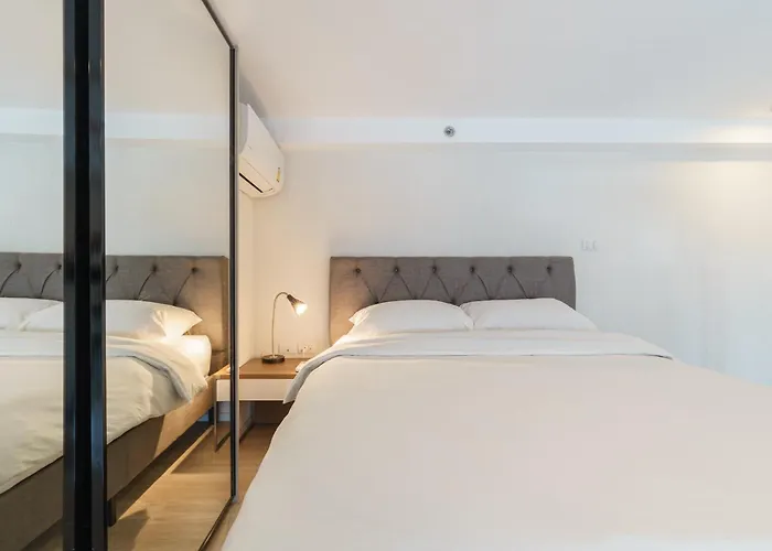 Luxury Loft Duplex With Luxurious Views! Apartment