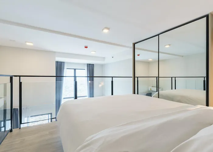 Luxury Loft Duplex With Luxurious Views!