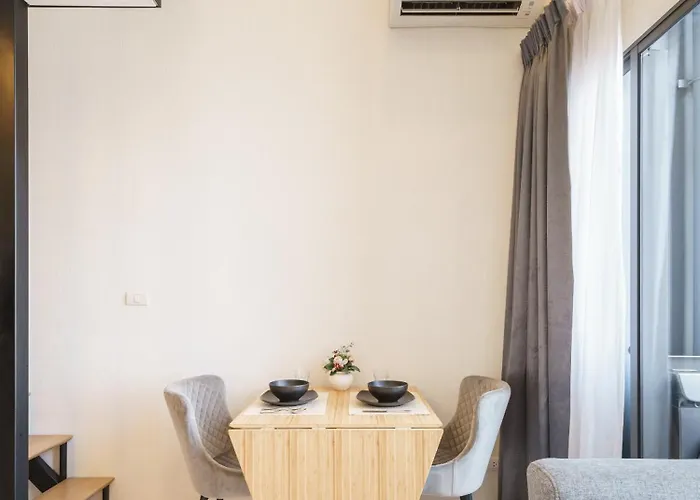 Luxury Loft Duplex With Luxurious Views! Apartment